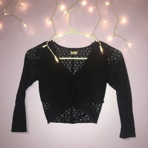 Beautiful Lace Tied Crop Top!